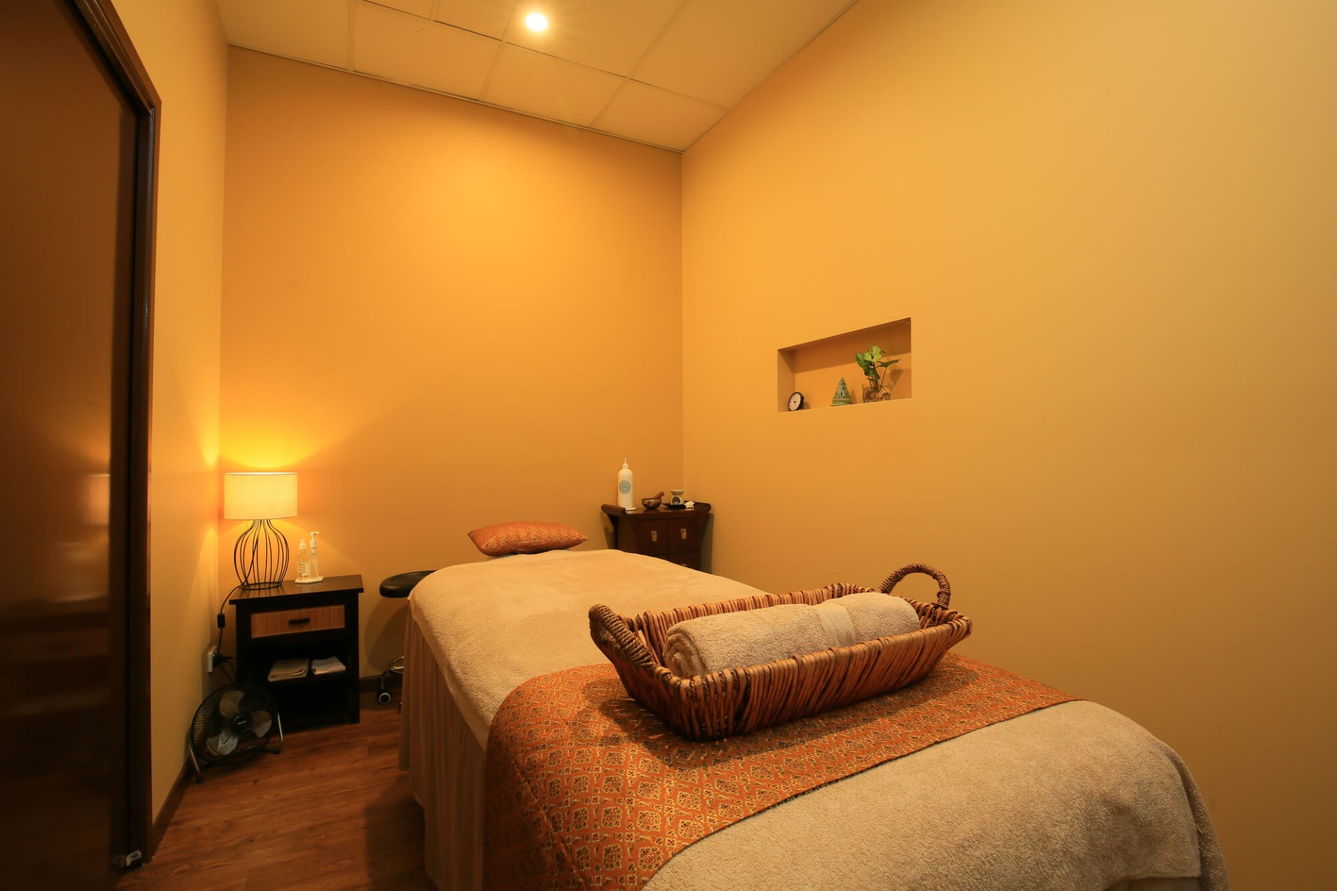 プライベート空間での施術 | 岡山のヘッドスパならSabai Wellness Salon