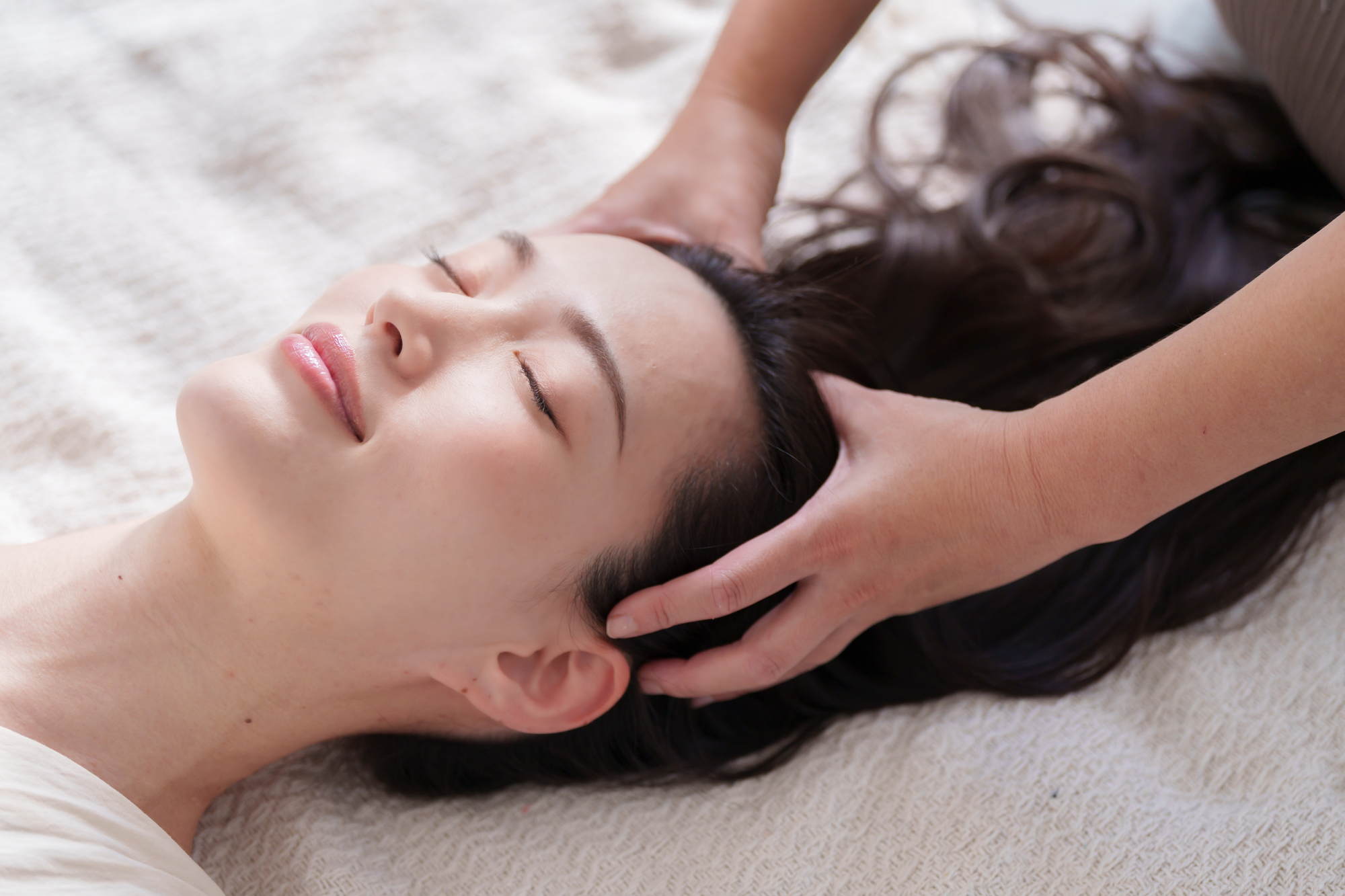 更年期で肩こり解消のヘッドスパ！｜Sabai Wellness Salon